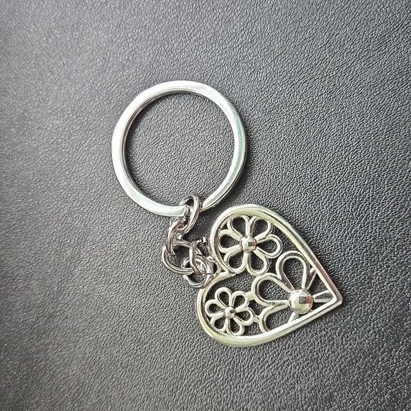 Etsy Accessories - Flower Heart Keychain, NWT